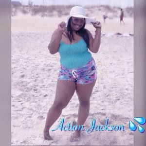 Meet your Posher, Ebony